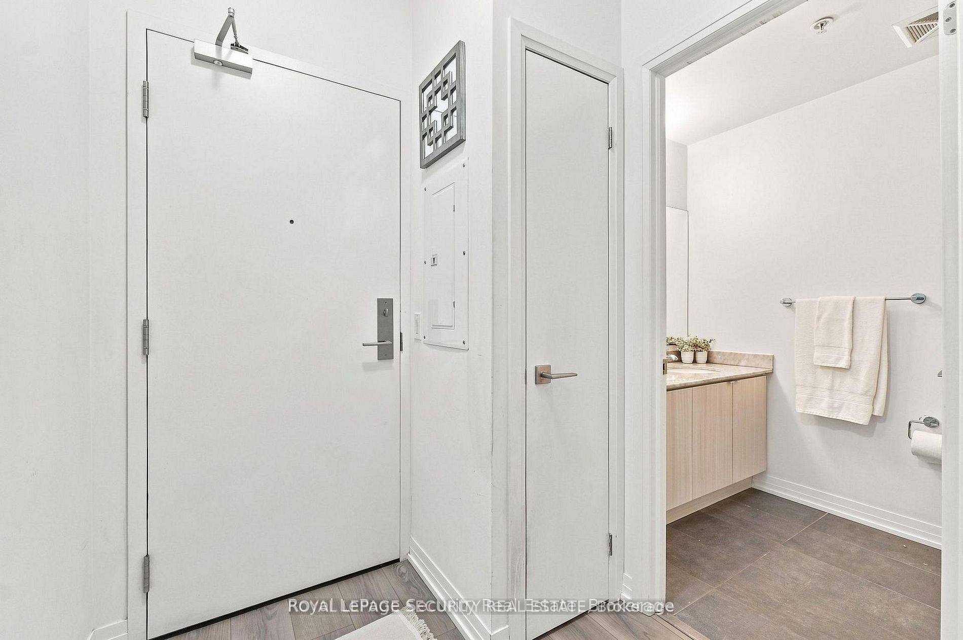 Photo 2 of Unit 110, 408 Browns Line, Etobicoke, Alderwood — HOMEH