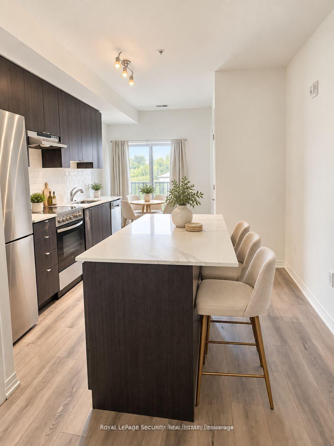 Photo 4 of Unit 110, 408 Browns Line, Etobicoke, Alderwood — HOMEH
