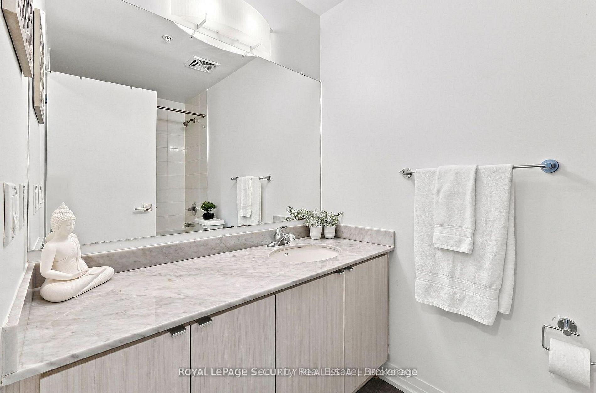 Photo 7 of Unit 110, 408 Browns Line, Etobicoke, Alderwood — HOMEH