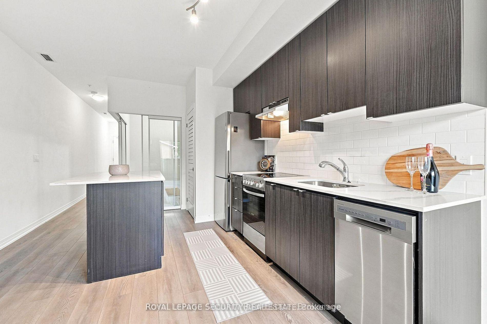 Photo 12 of Unit 110, 408 Browns Line, Etobicoke, Alderwood — HOMEH