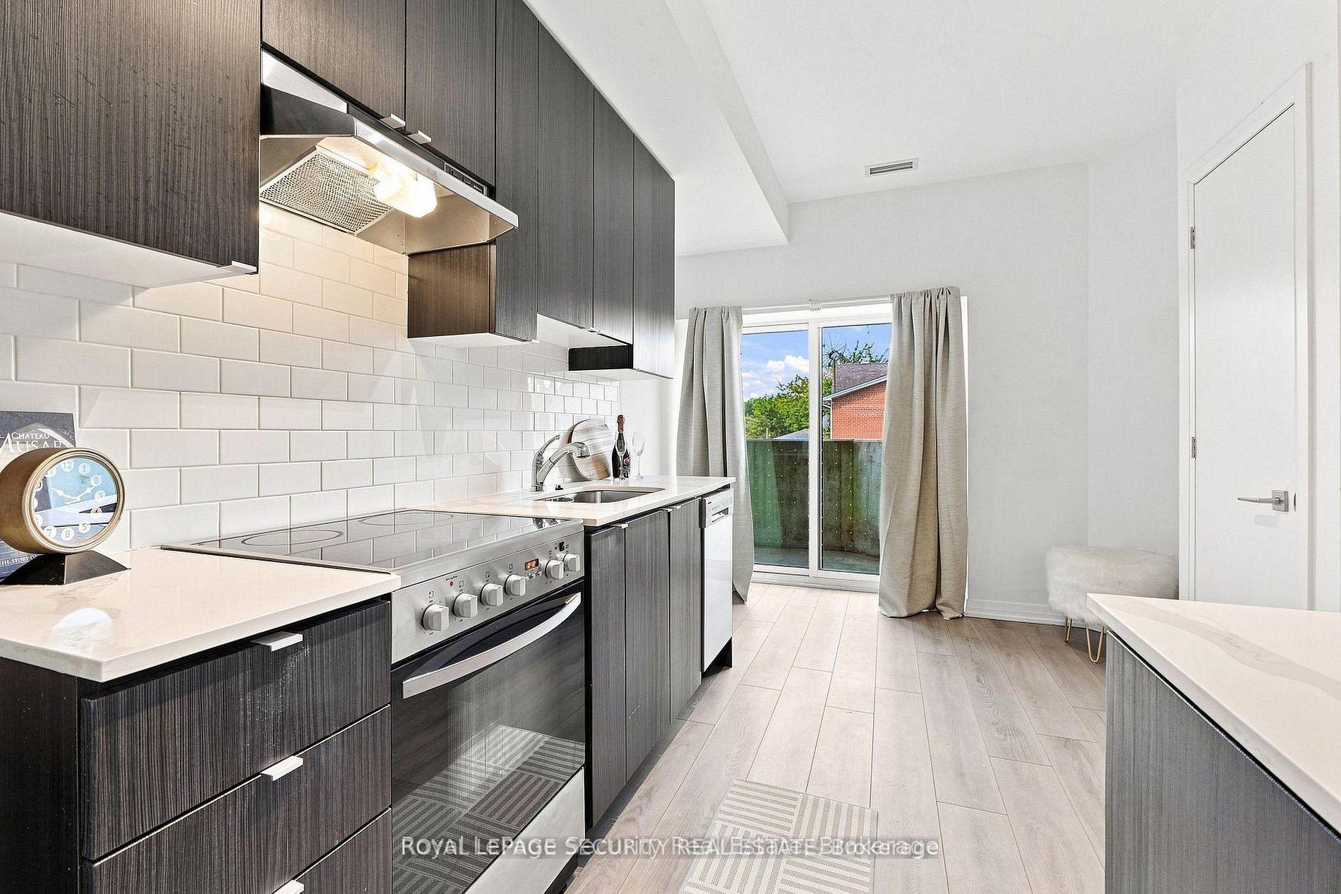 Photo 14 of Unit 110, 408 Browns Line, Etobicoke, Alderwood — HOMEH