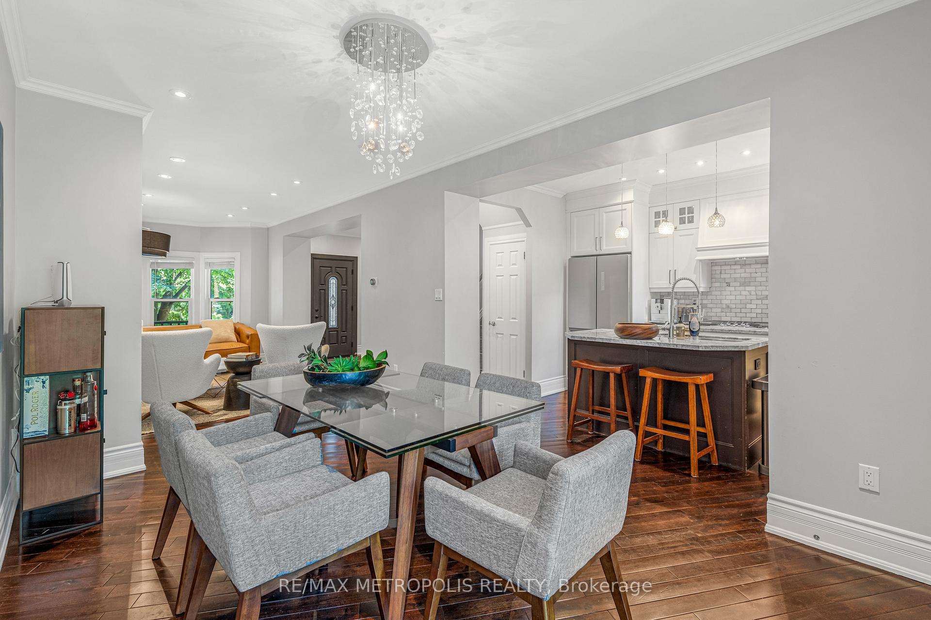 Photo 10 of 26 Algonquin Avenue, Toronto, High Park-Swansea — HOMEH
