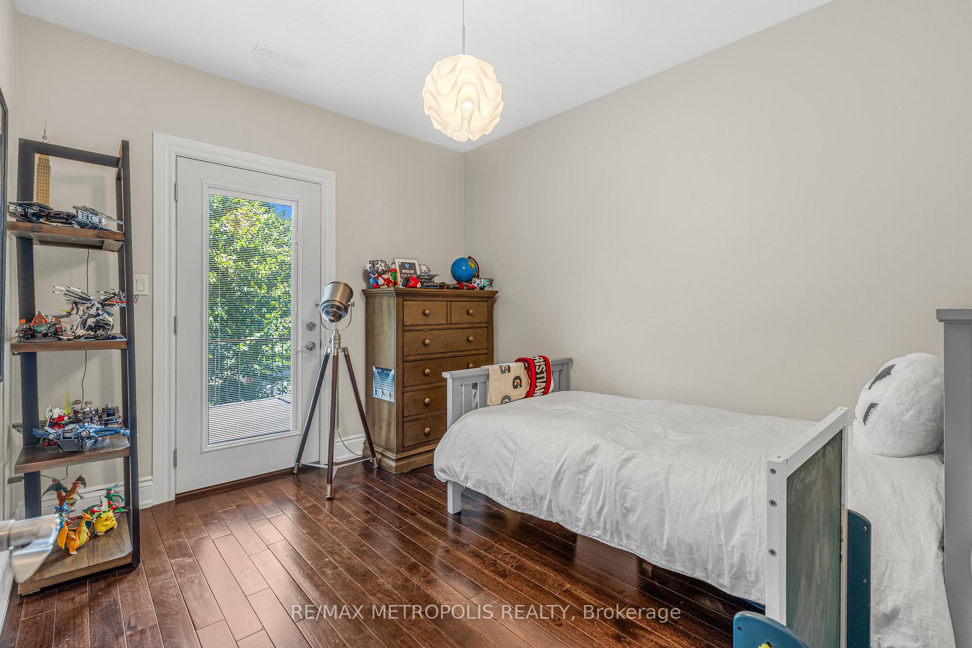 Photo 22 of 26 Algonquin Avenue, Toronto, High Park-Swansea — HOMEH