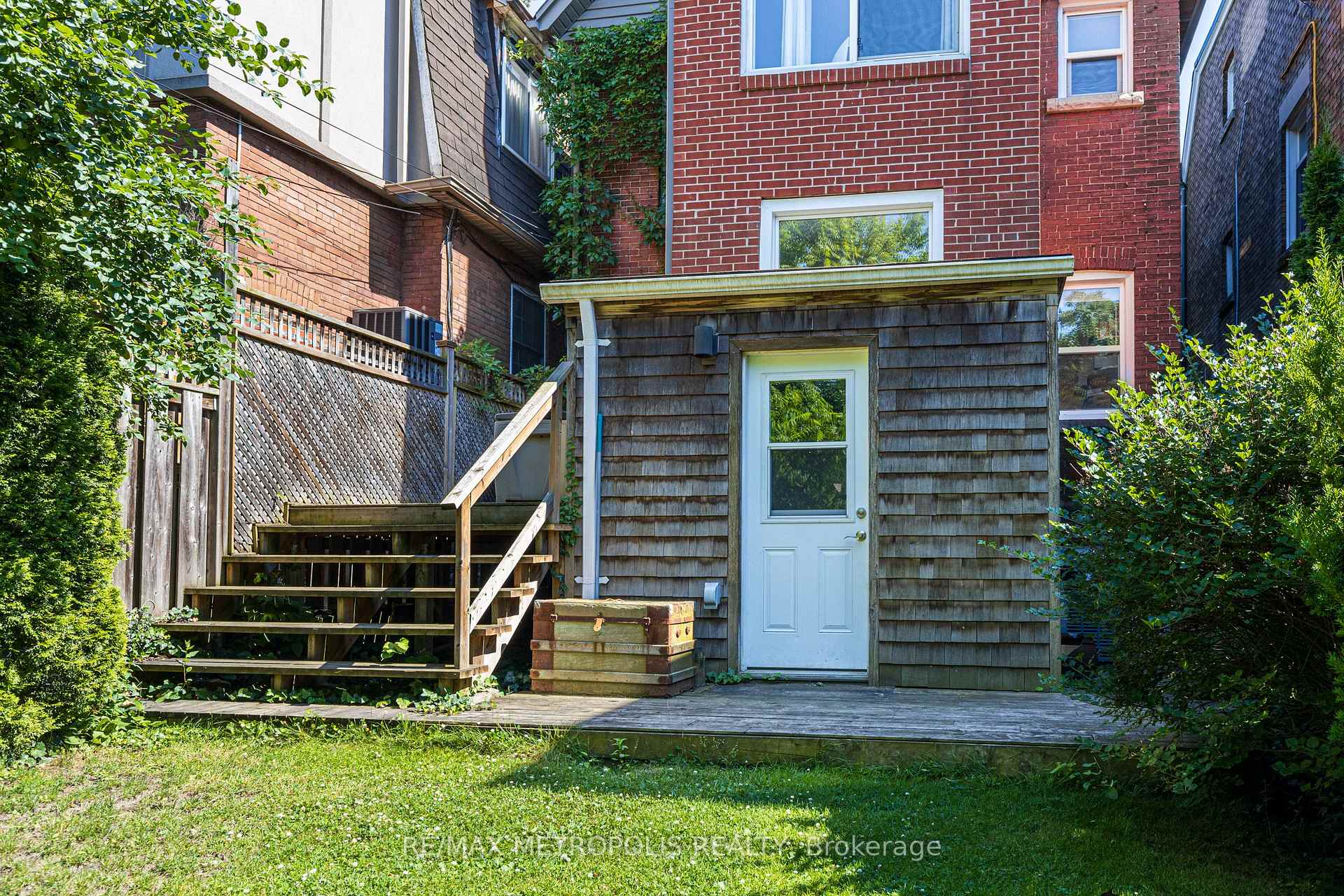 Photo 39 of 26 Algonquin Avenue, Toronto, High Park-Swansea — HOMEH