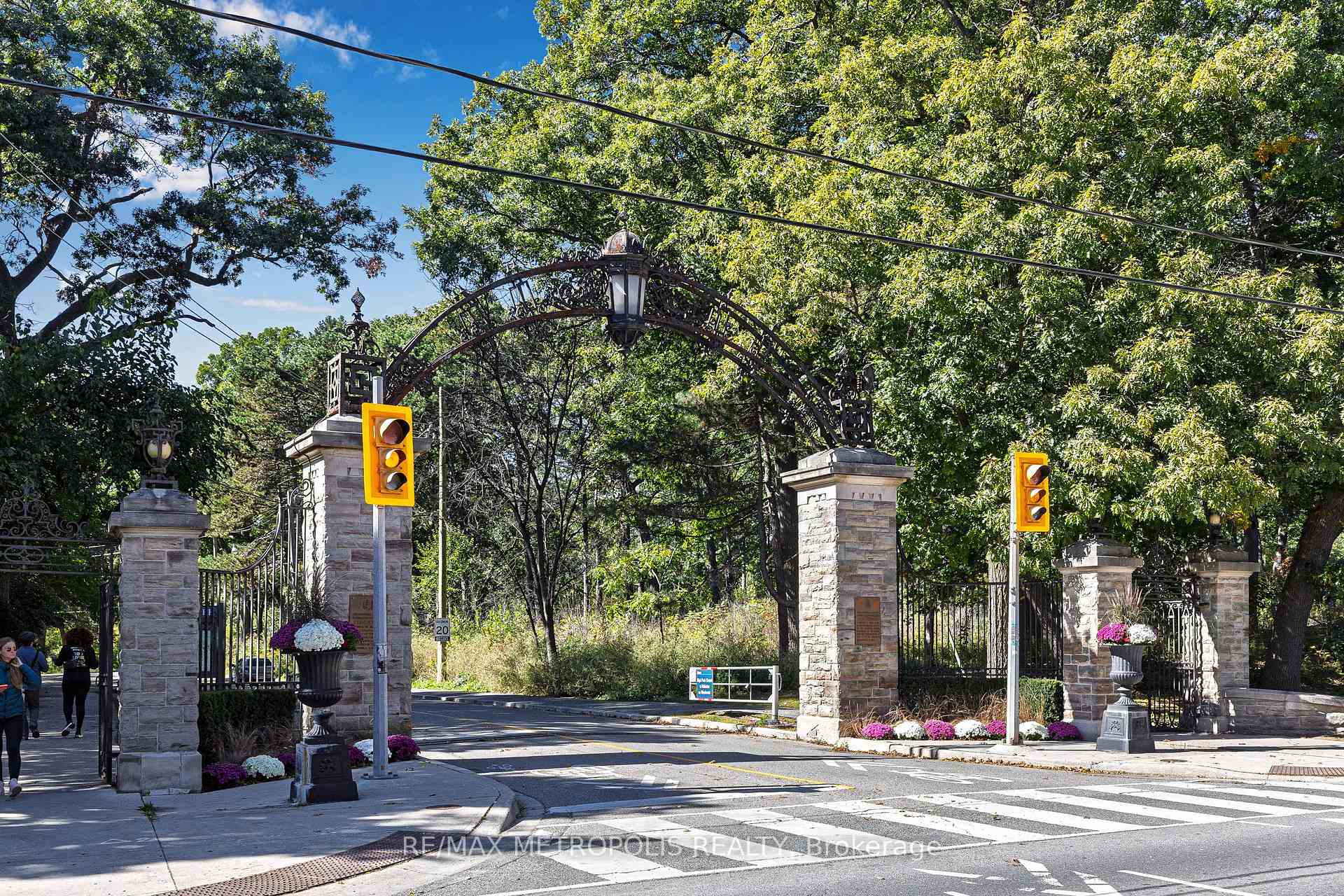 Photo 41 of 26 Algonquin Avenue, Toronto, High Park-Swansea — HOMEH