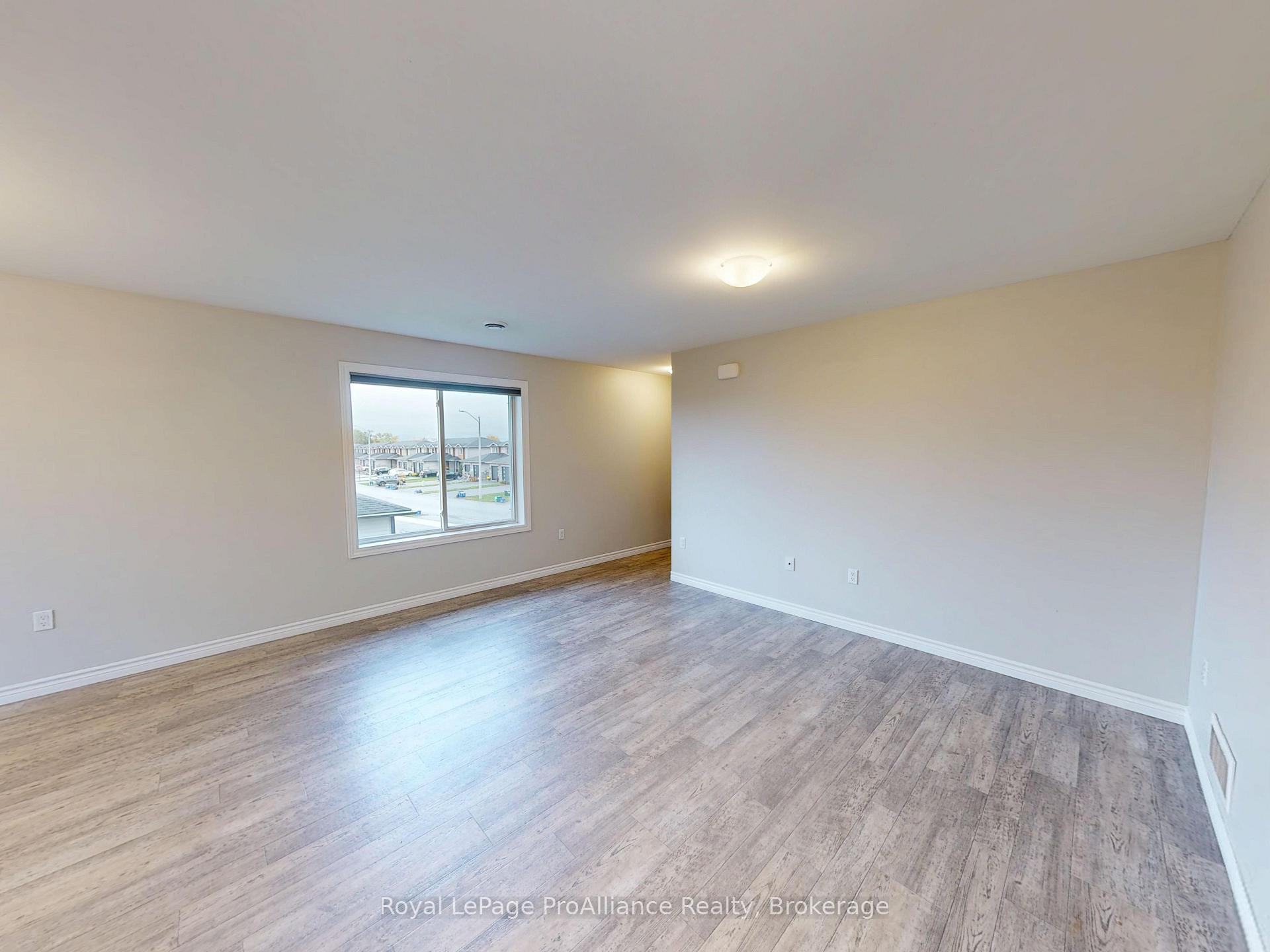 Photo 9 of 70 Ridgeway Place, Belleville, Belleville Ward — HOMEH