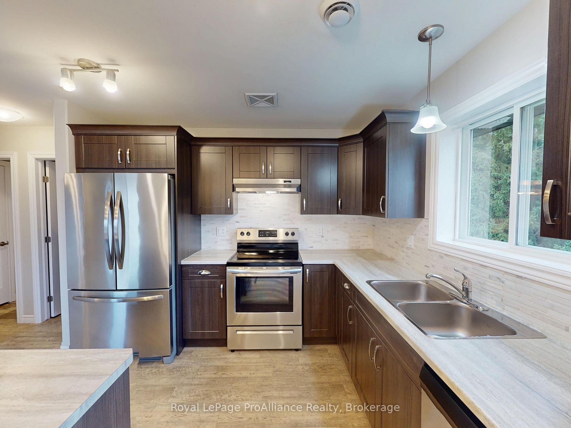 Photo 12 of 70 Ridgeway Place, Belleville, Belleville Ward — HOMEH