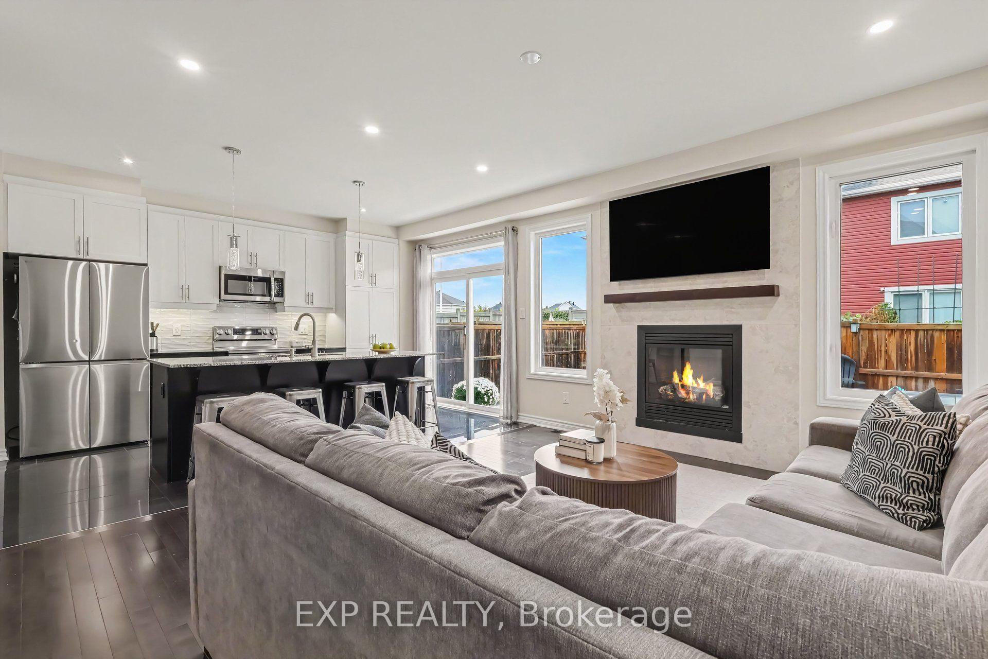 Photo 5 of 127 Switch Grass Crescent, Ottawa, Barrhaven - Half Moon Bay — HOMEH