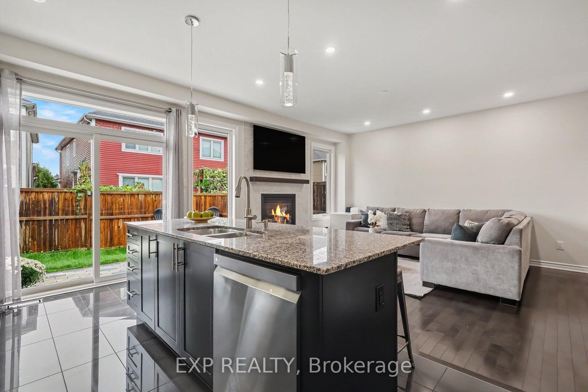 Photo 11 of 127 Switch Grass Crescent, Ottawa, Barrhaven - Half Moon Bay — HOMEH