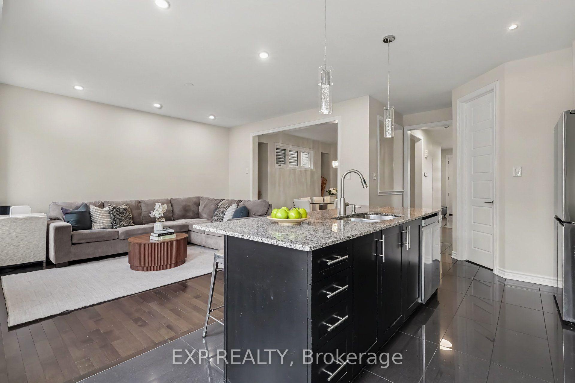Photo 12 of 127 Switch Grass Crescent, Ottawa, Barrhaven - Half Moon Bay — HOMEH