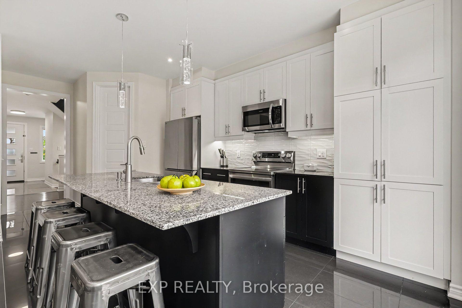 Photo 13 of 127 Switch Grass Crescent, Ottawa, Barrhaven - Half Moon Bay — HOMEH