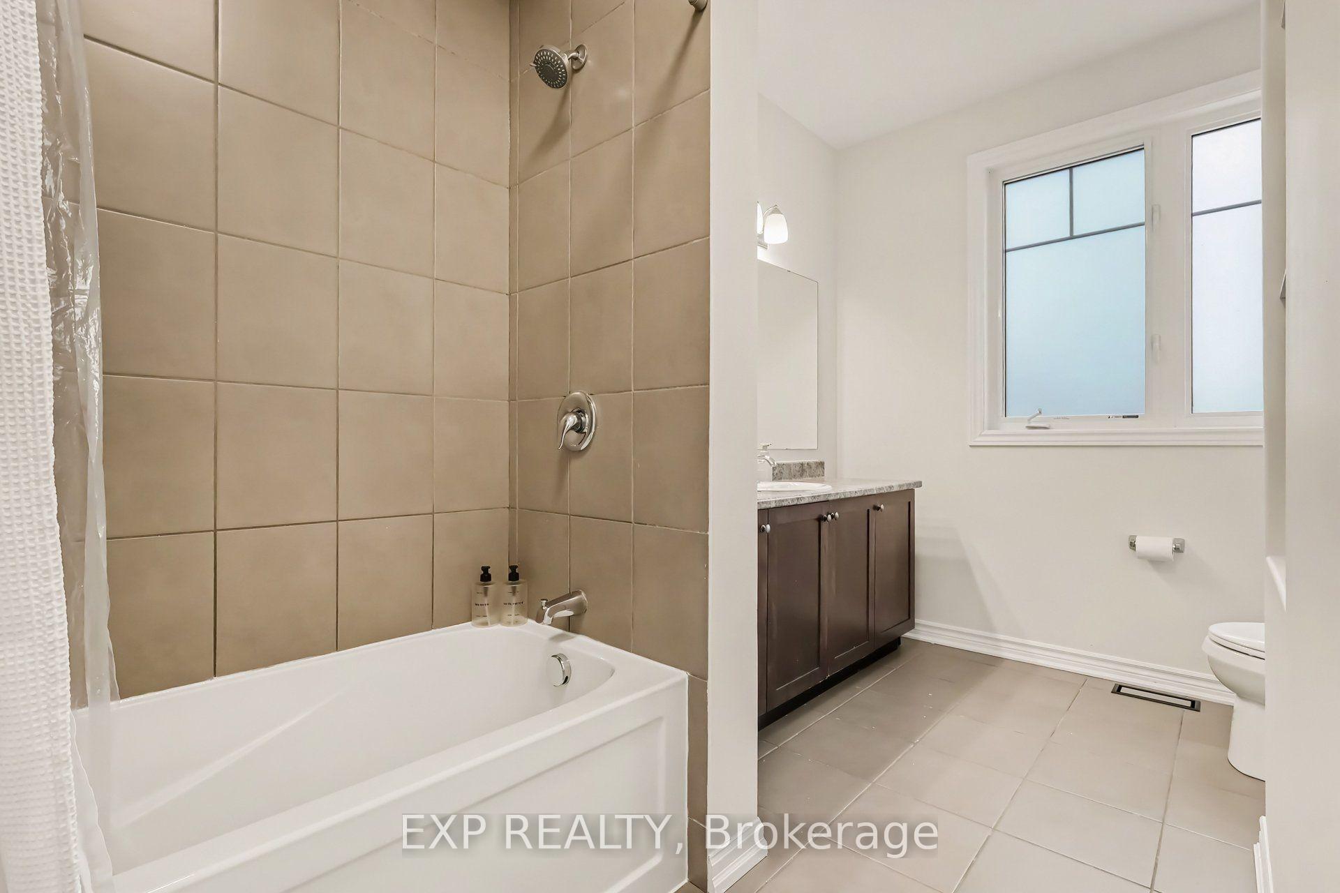 Photo 21 of 127 Switch Grass Crescent, Ottawa, Barrhaven - Half Moon Bay — HOMEH