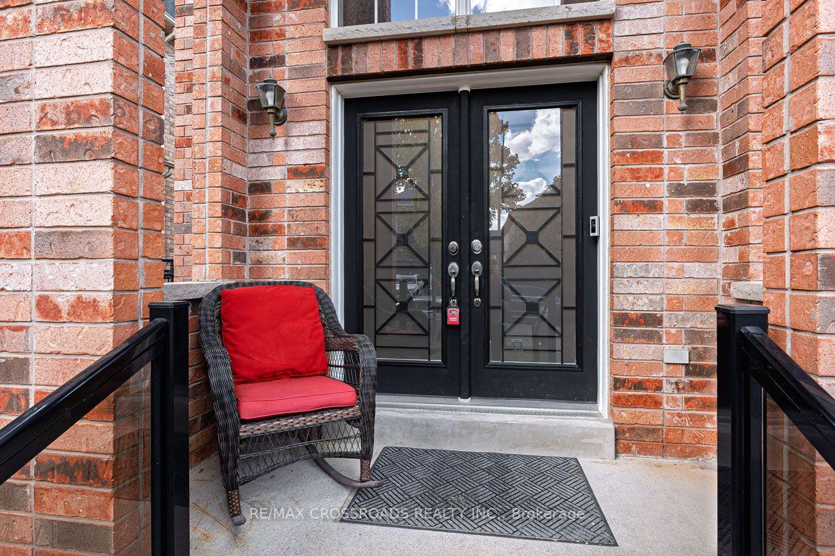Photo 4 of 120 Golden Orchard Road, Vaughan, Patterson — HOMEH