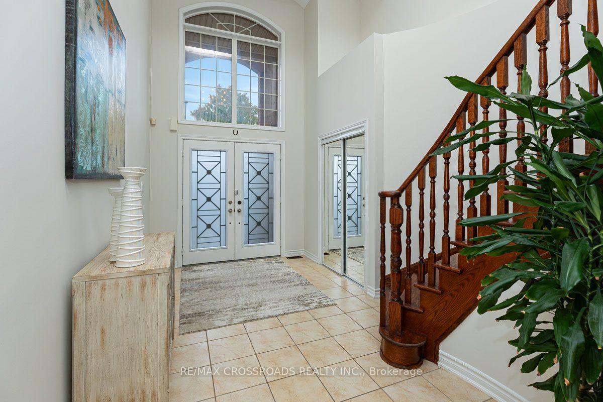 Photo 5 of 120 Golden Orchard Road, Vaughan, Patterson — HOMEH