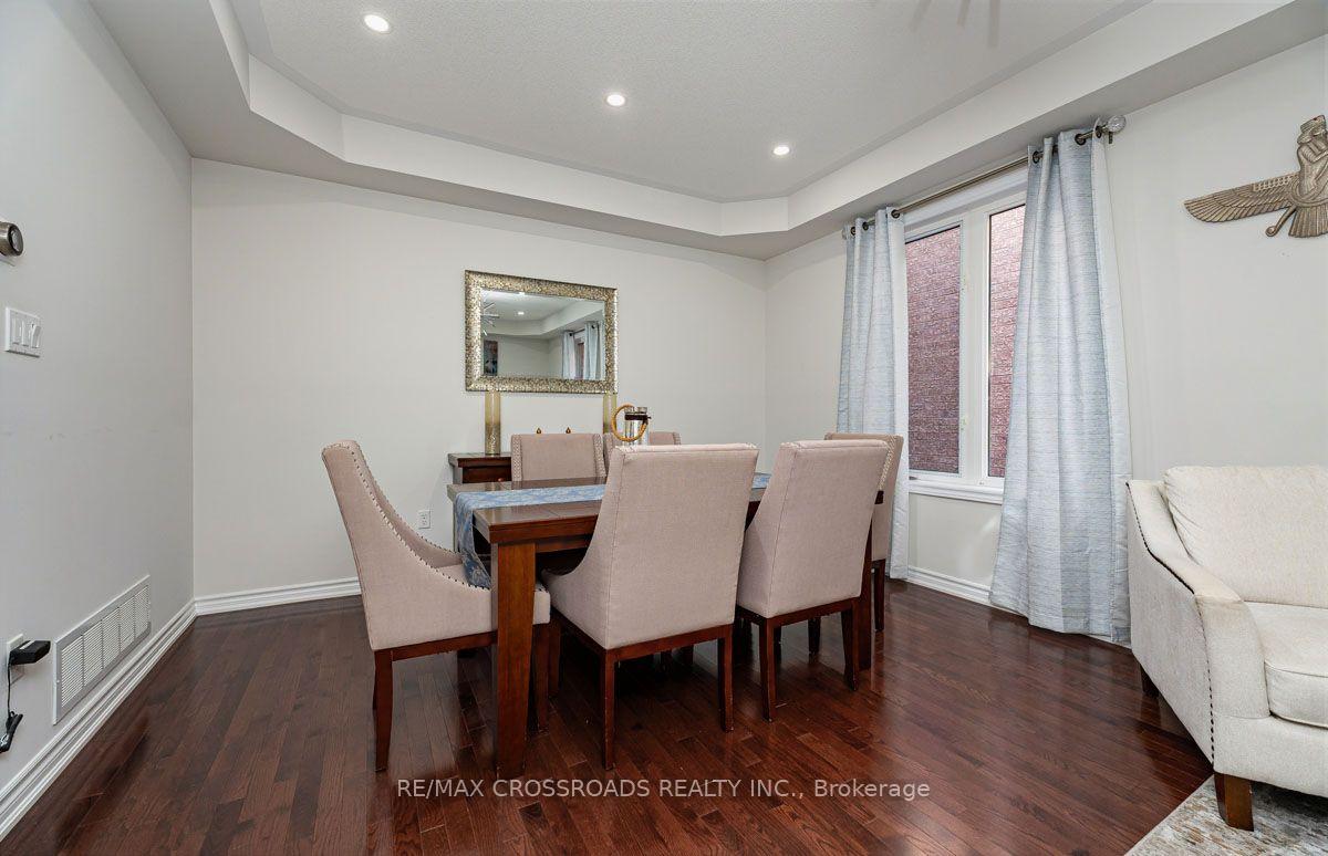 Photo 10 of 120 Golden Orchard Road, Vaughan, Patterson — HOMEH