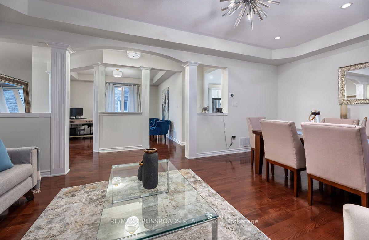 Photo 11 of 120 Golden Orchard Road, Vaughan, Patterson — HOMEH