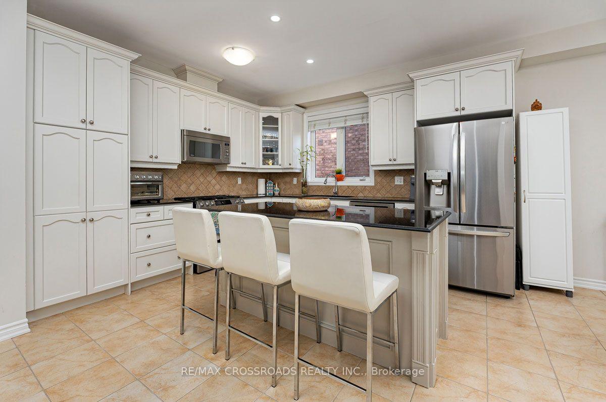 Photo 15 of 120 Golden Orchard Road, Vaughan, Patterson — HOMEH
