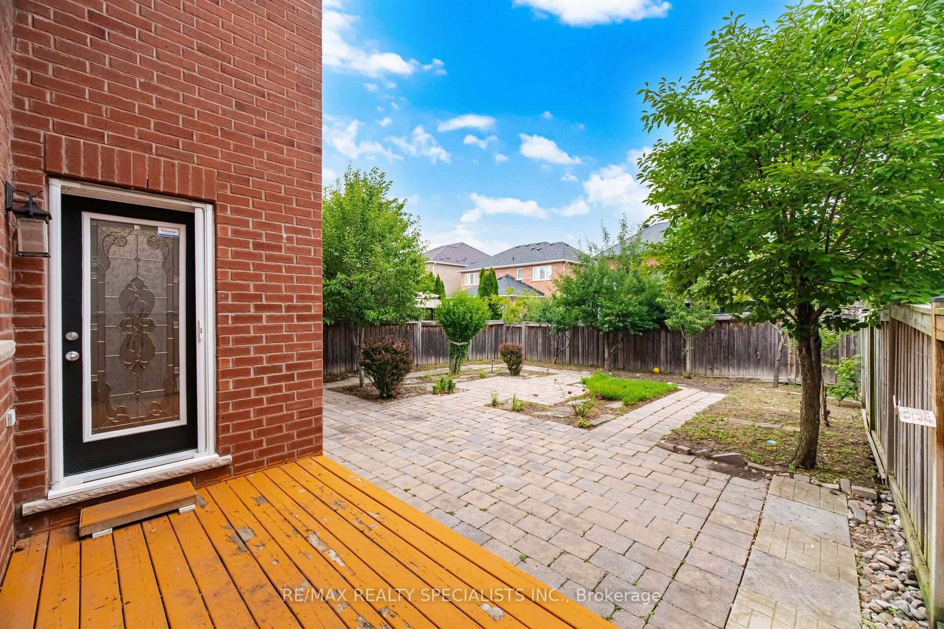 Photo 47 of 227 Minto Crescent, Milton, Willmott — HOMEH