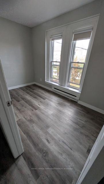 Photo 5 of Unit 4, 44 Main Street N, Halton Hills, Georgetown — HOMEH