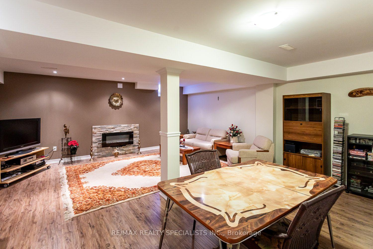Photo 2 of 3428 Stoney Crescent, Mississauga, Churchill Meadows — HOMEH