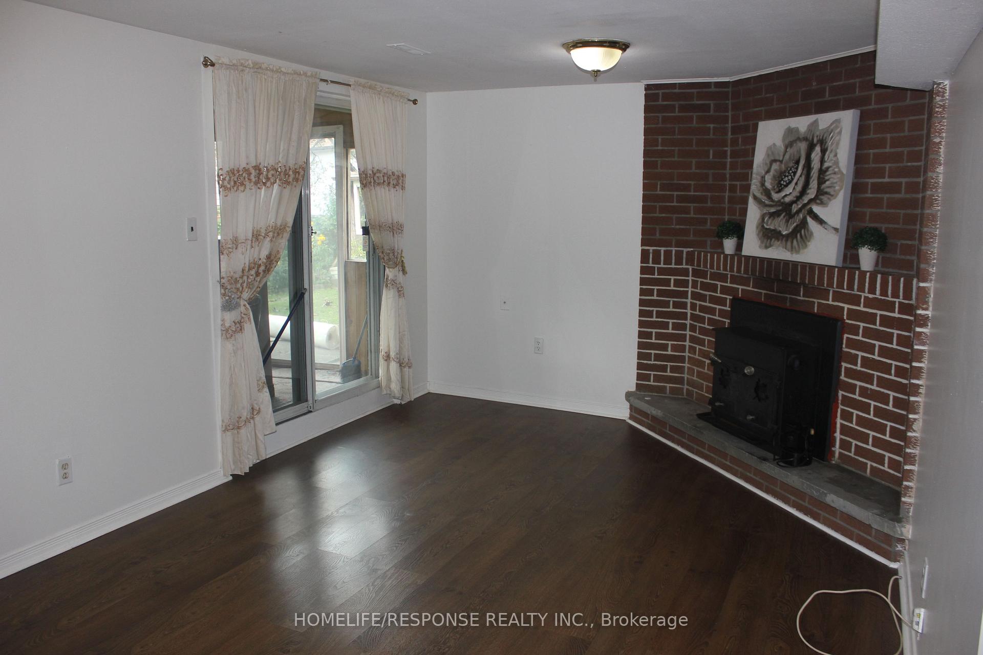 Photo 6 of Unit Lower, 20 Nootka Crescent, North York, Pleasant View — HOMEH