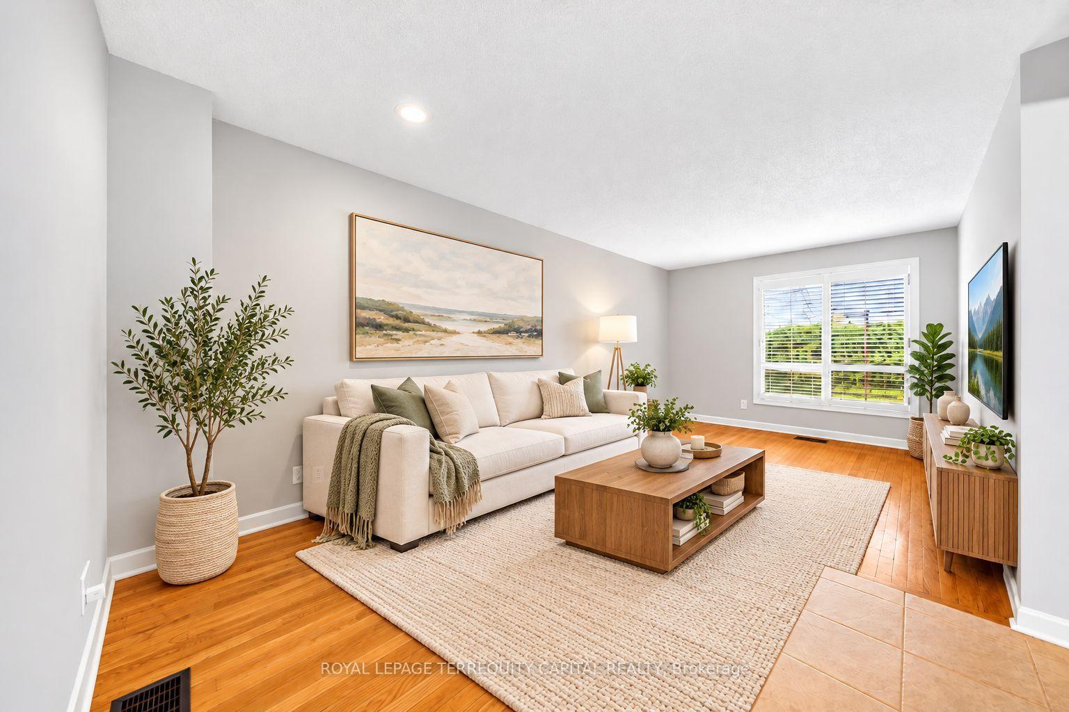 Photo 8 of 28 Oakmount Crescent, Vaughan, Glen Shields — HOMEH