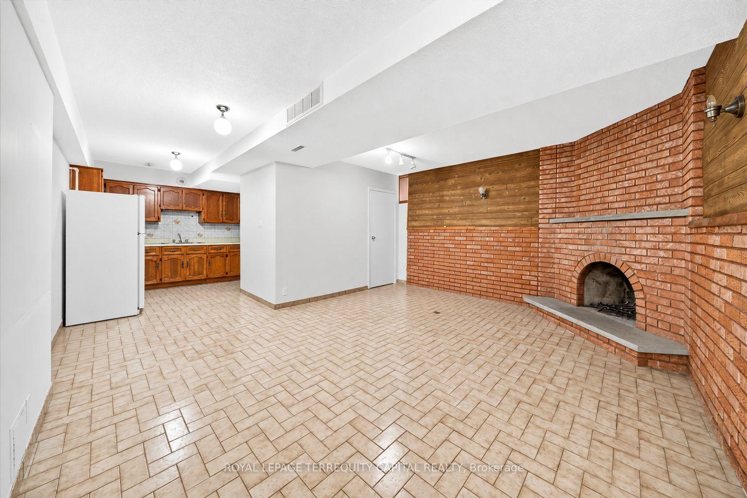 Photo 19 of 28 Oakmount Crescent, Vaughan, Glen Shields — HOMEH