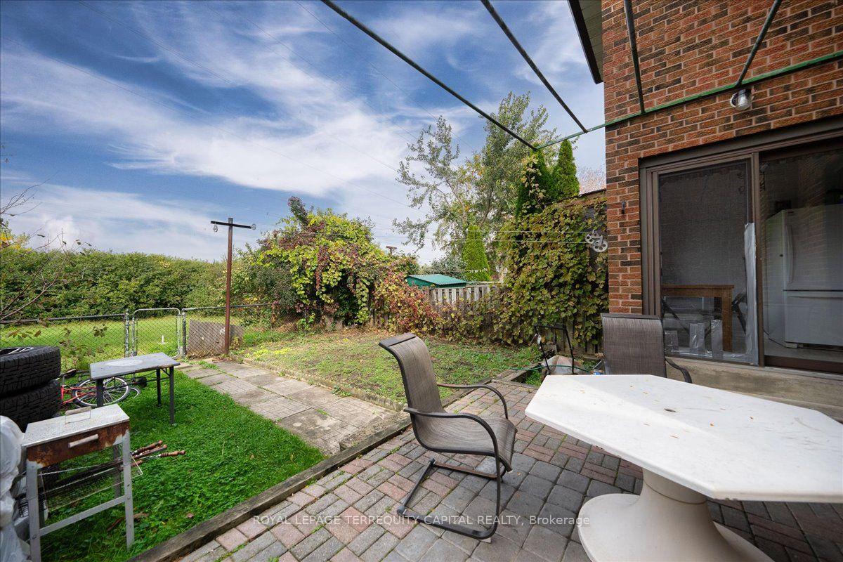 Photo 22 of 28 Oakmount Crescent, Vaughan, Glen Shields — HOMEH