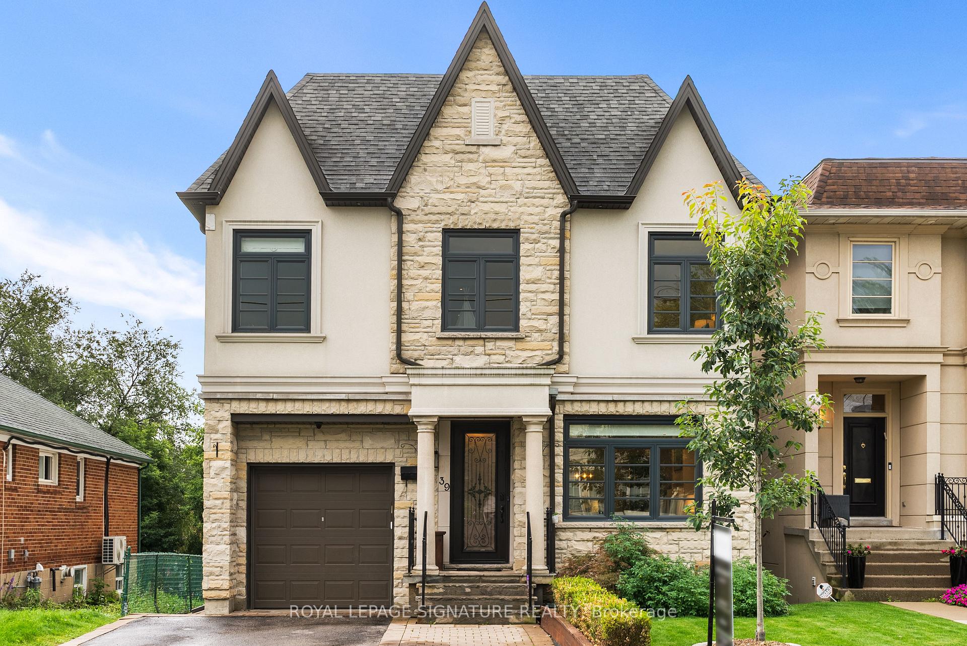 Photo 2 of 39 Regina Avenue, Toronto, Englemount-Lawrence — HOMEH