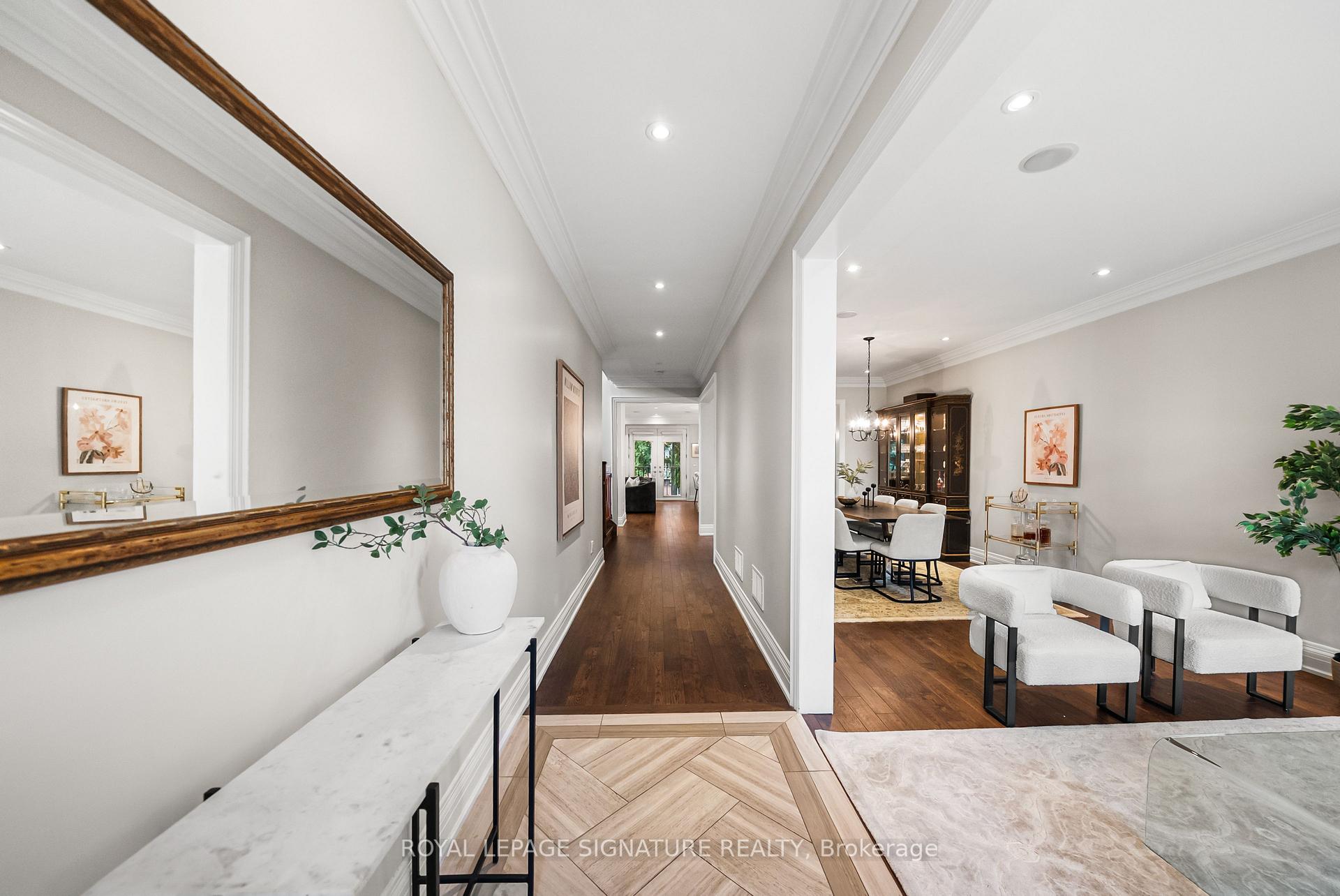 Photo 3 of 39 Regina Avenue, Toronto, Englemount-Lawrence — HOMEH