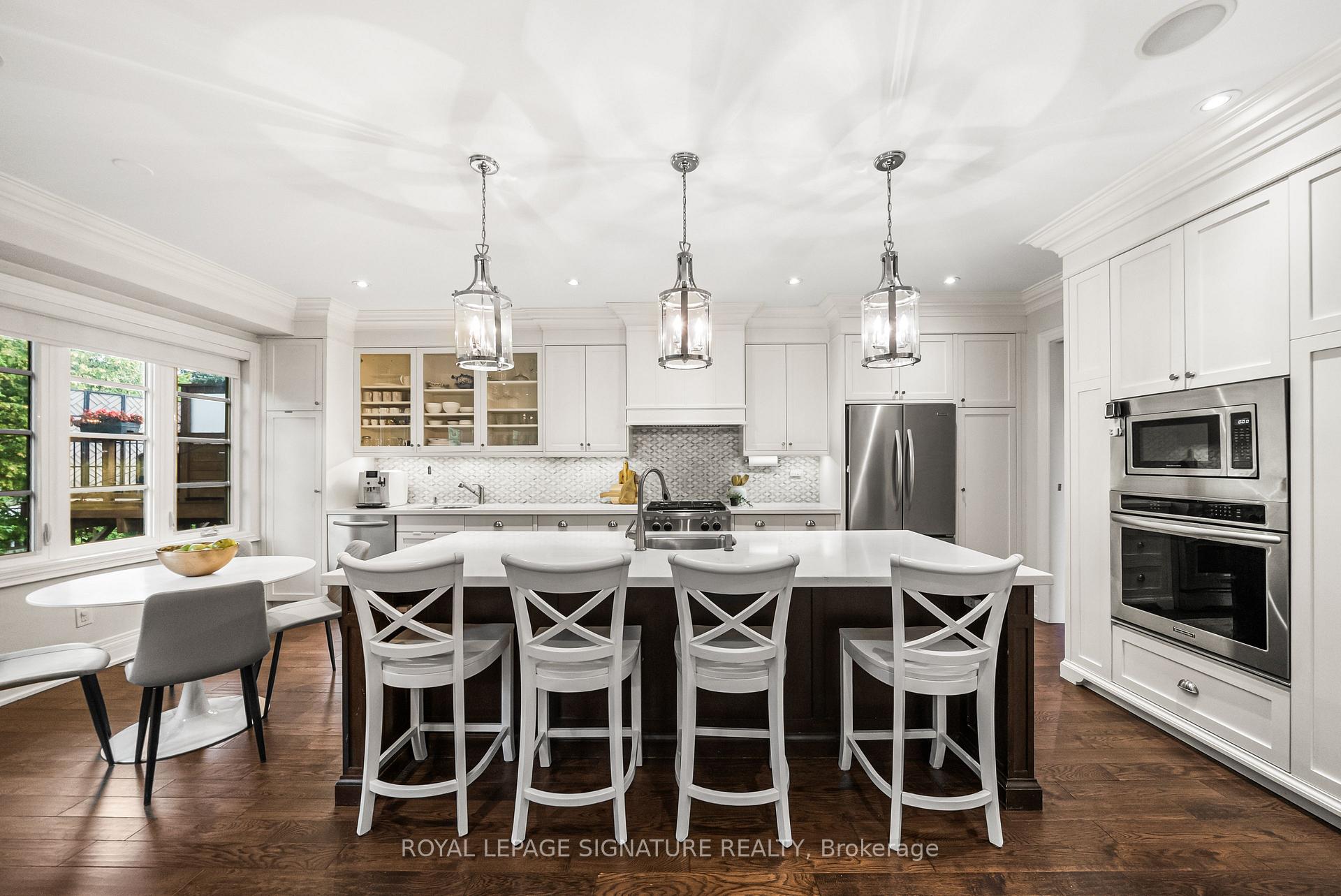 Photo 9 of 39 Regina Avenue, Toronto, Englemount-Lawrence — HOMEH
