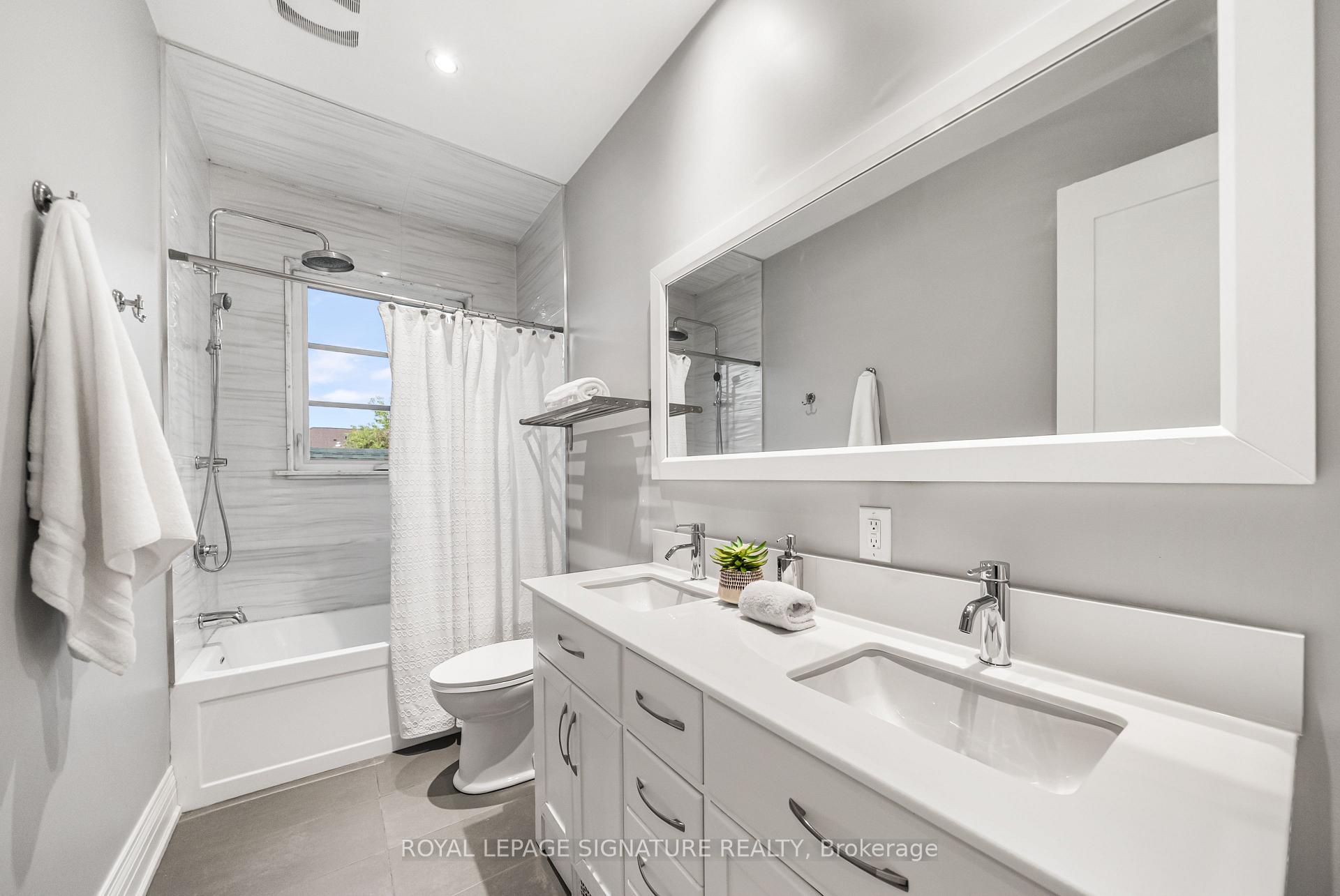 Photo 26 of 39 Regina Avenue, Toronto, Englemount-Lawrence — HOMEH