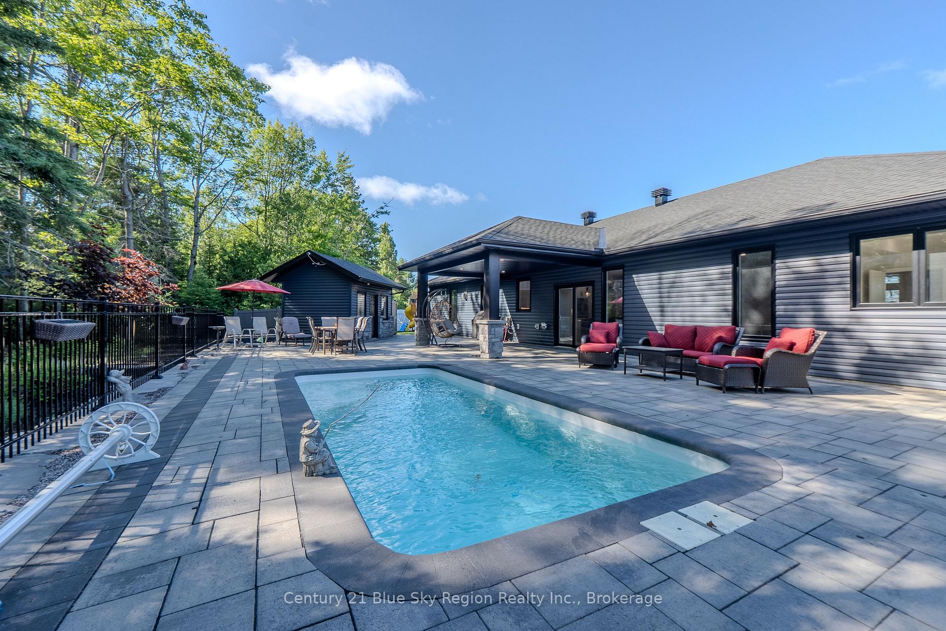 Photo 7 of 51 Welkin Grove, North Bay, Airport — HOMEH