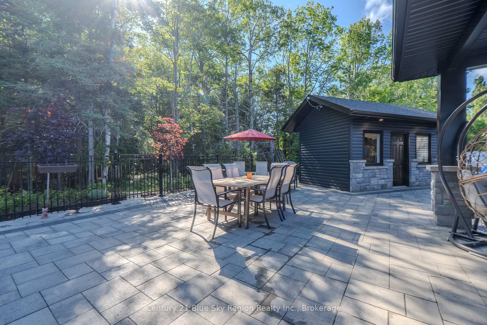 Photo 12 of 51 Welkin Grove, North Bay, Airport — HOMEH