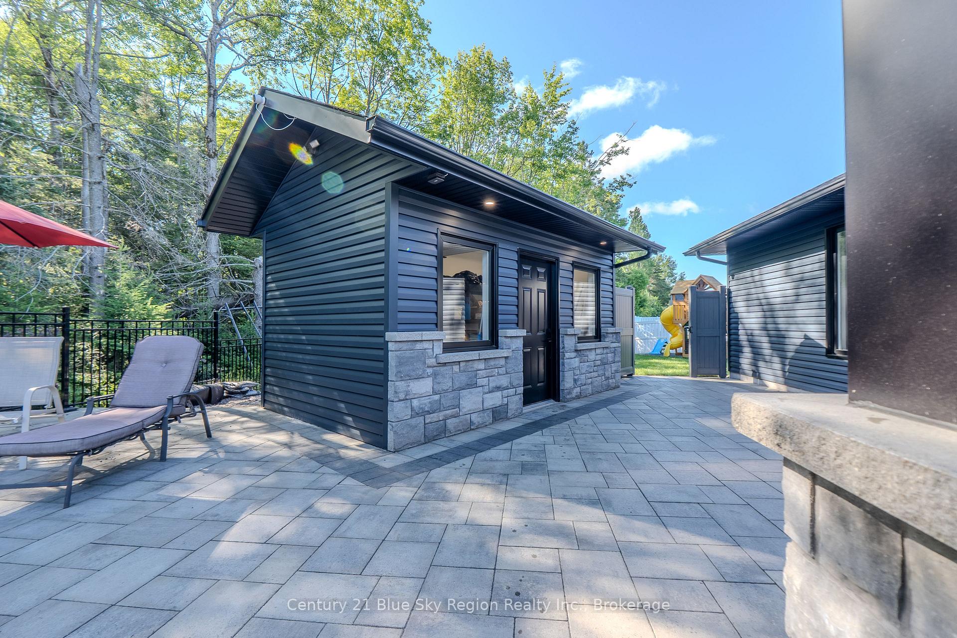 Photo 13 of 51 Welkin Grove, North Bay, Airport — HOMEH