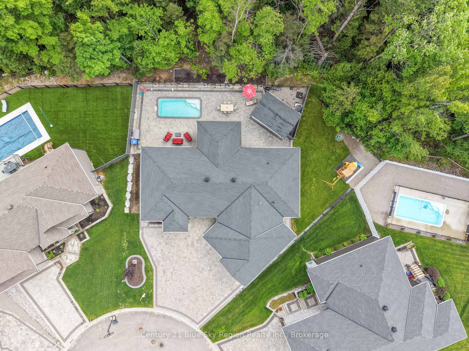 Photo 15 of 51 Welkin Grove, North Bay, Airport — HOMEH