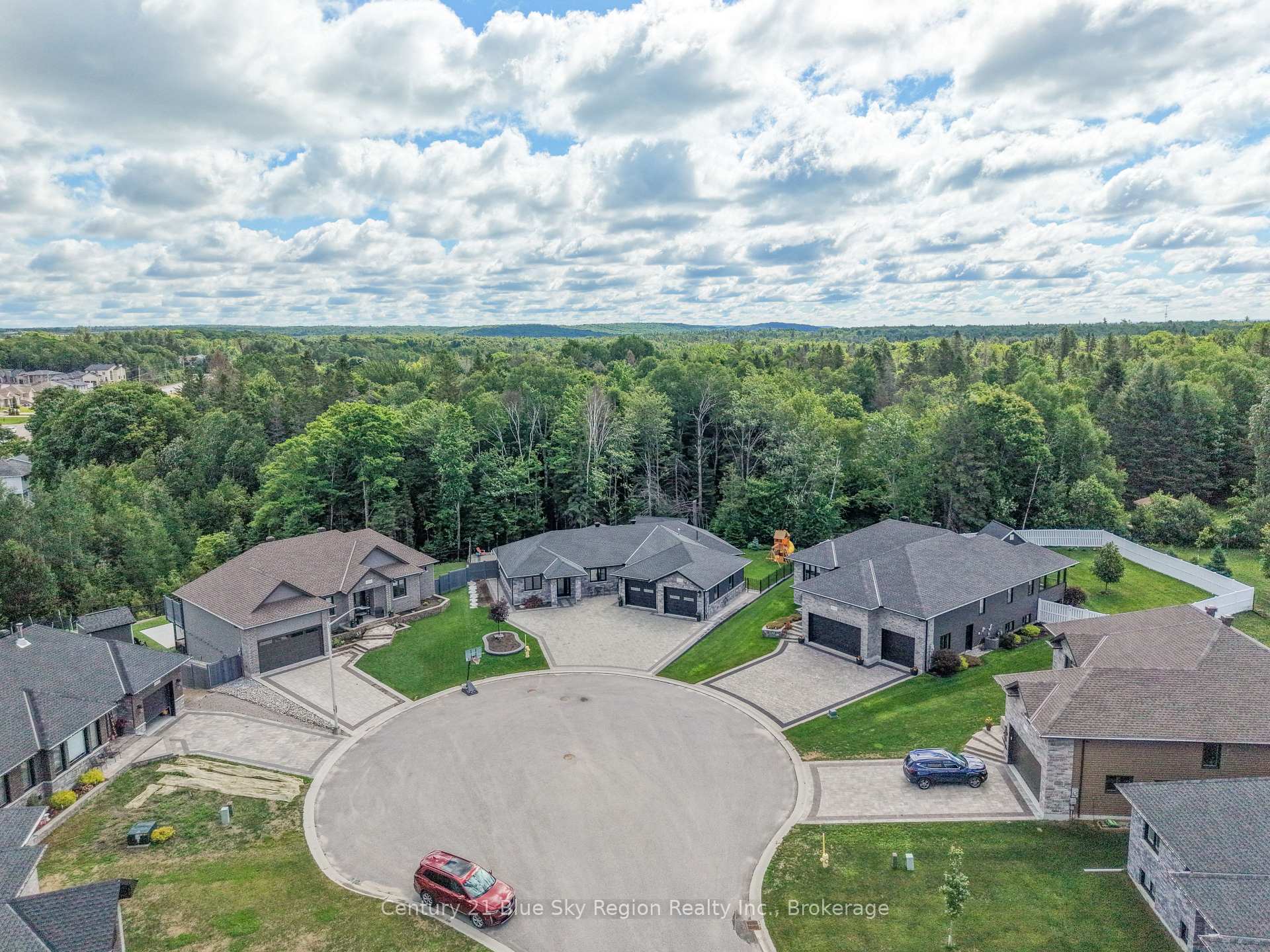 Photo 16 of 51 Welkin Grove, North Bay, Airport — HOMEH