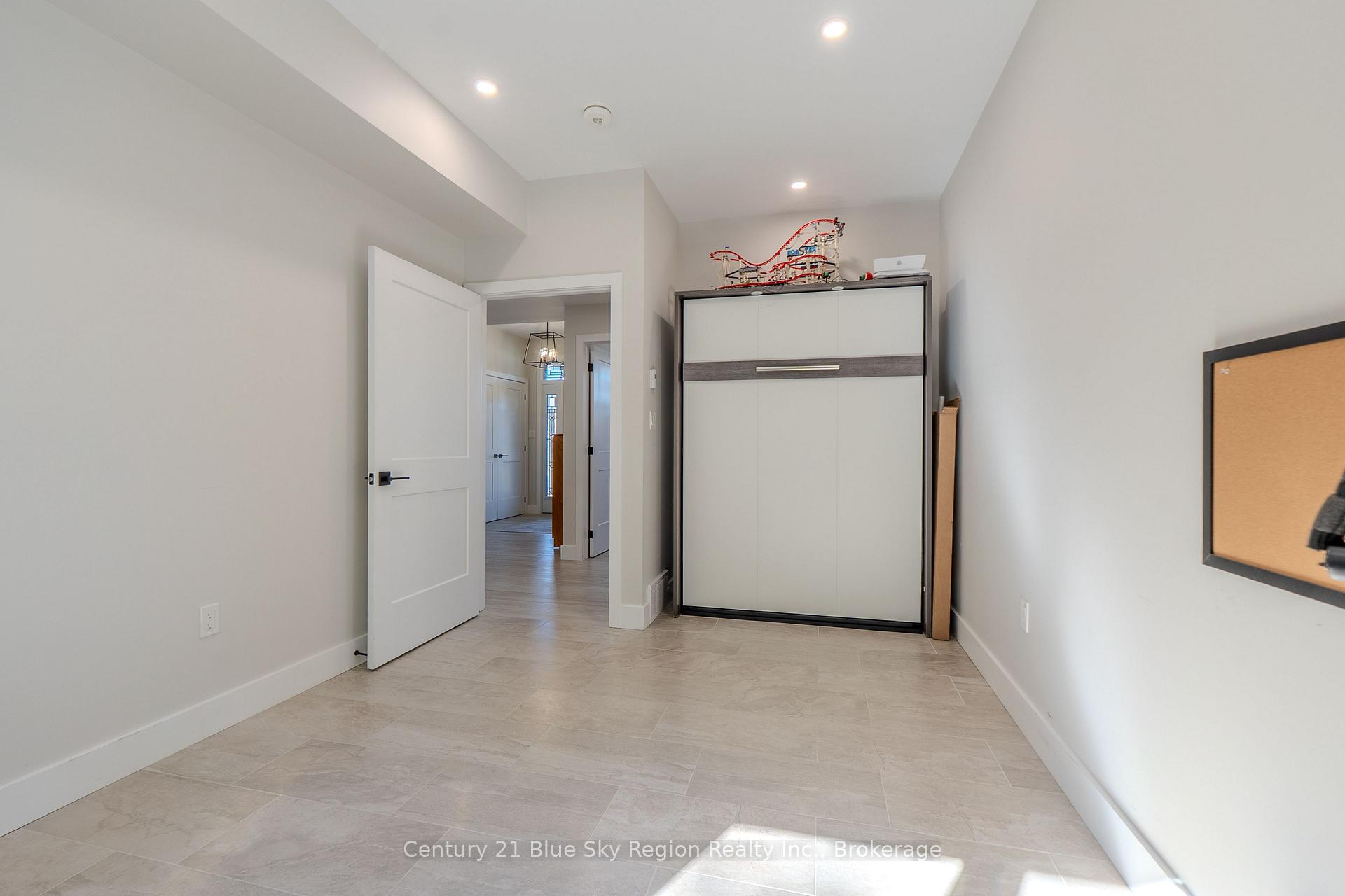 Photo 45 of 51 Welkin Grove, North Bay, Airport — HOMEH