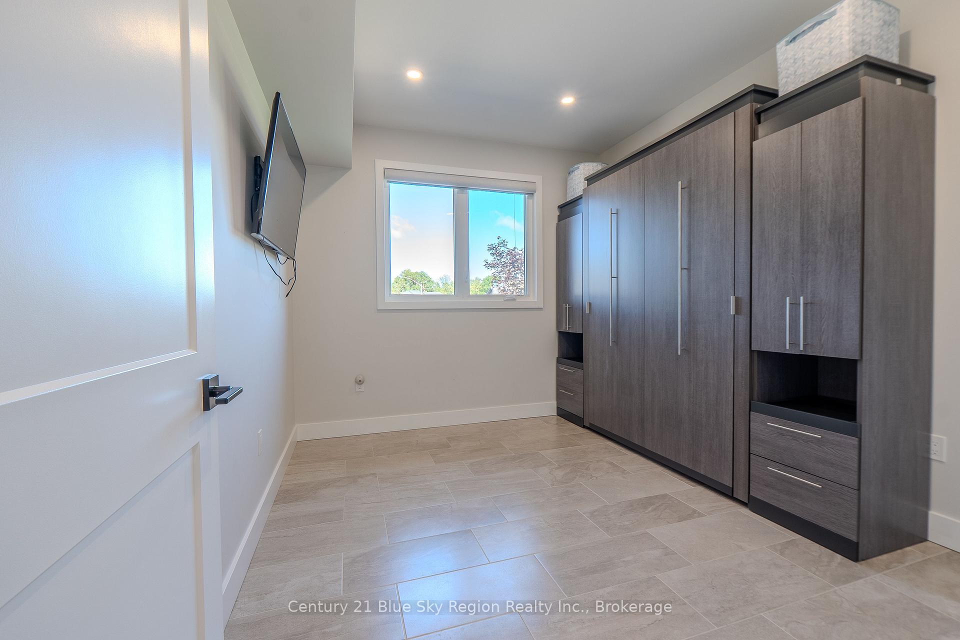 Photo 46 of 51 Welkin Grove, North Bay, Airport — HOMEH