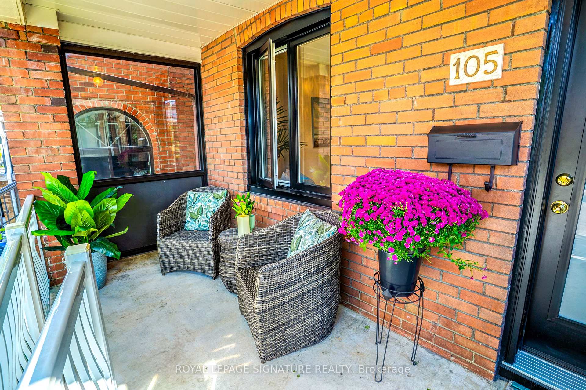 Photo 2 of 105 Earlscourt Avenue, Toronto, Corso Italia-Davenport — HOMEH