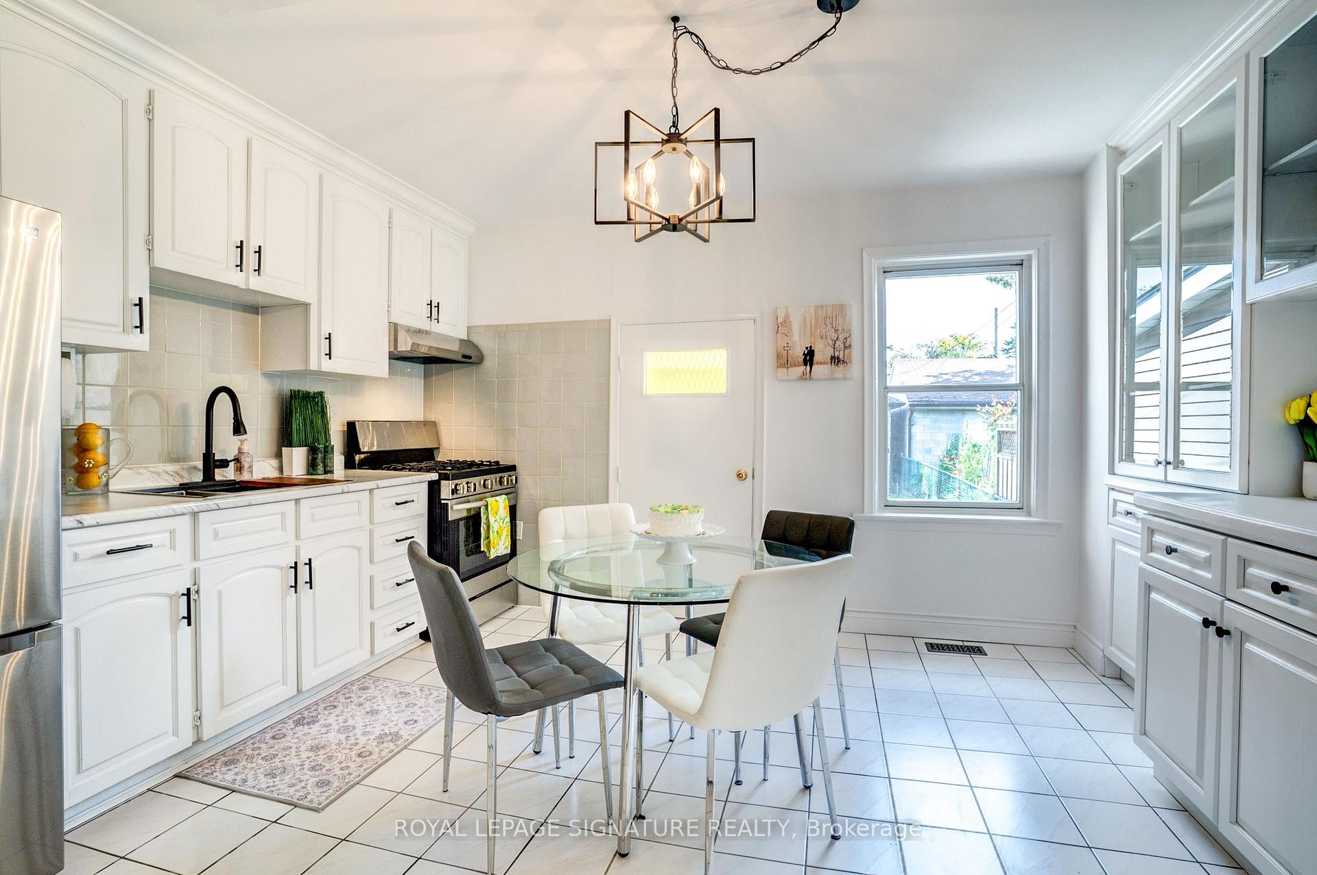 Photo 6 of 105 Earlscourt Avenue, Toronto, Corso Italia-Davenport — HOMEH