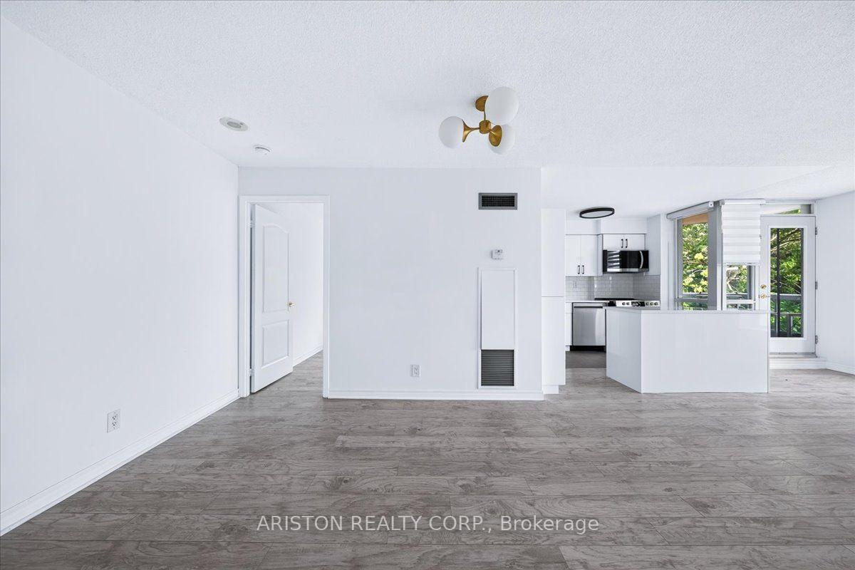 Photo 5 of Unit 409, 745 New Westminster Drive, Vaughan, Brownridge — HOMEH