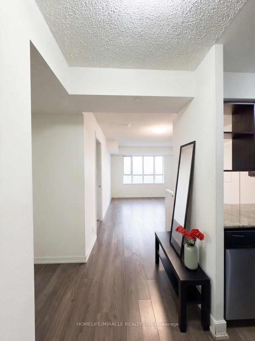 Photo 2 of Unit 826, 2 Eva Road, Etobicoke, Etobicoke West Mall — HOMEH