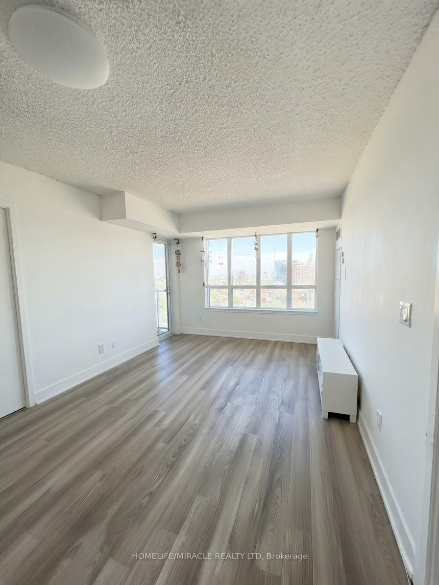 Photo 5 of Unit 826, 2 Eva Road, Etobicoke, Etobicoke West Mall — HOMEH