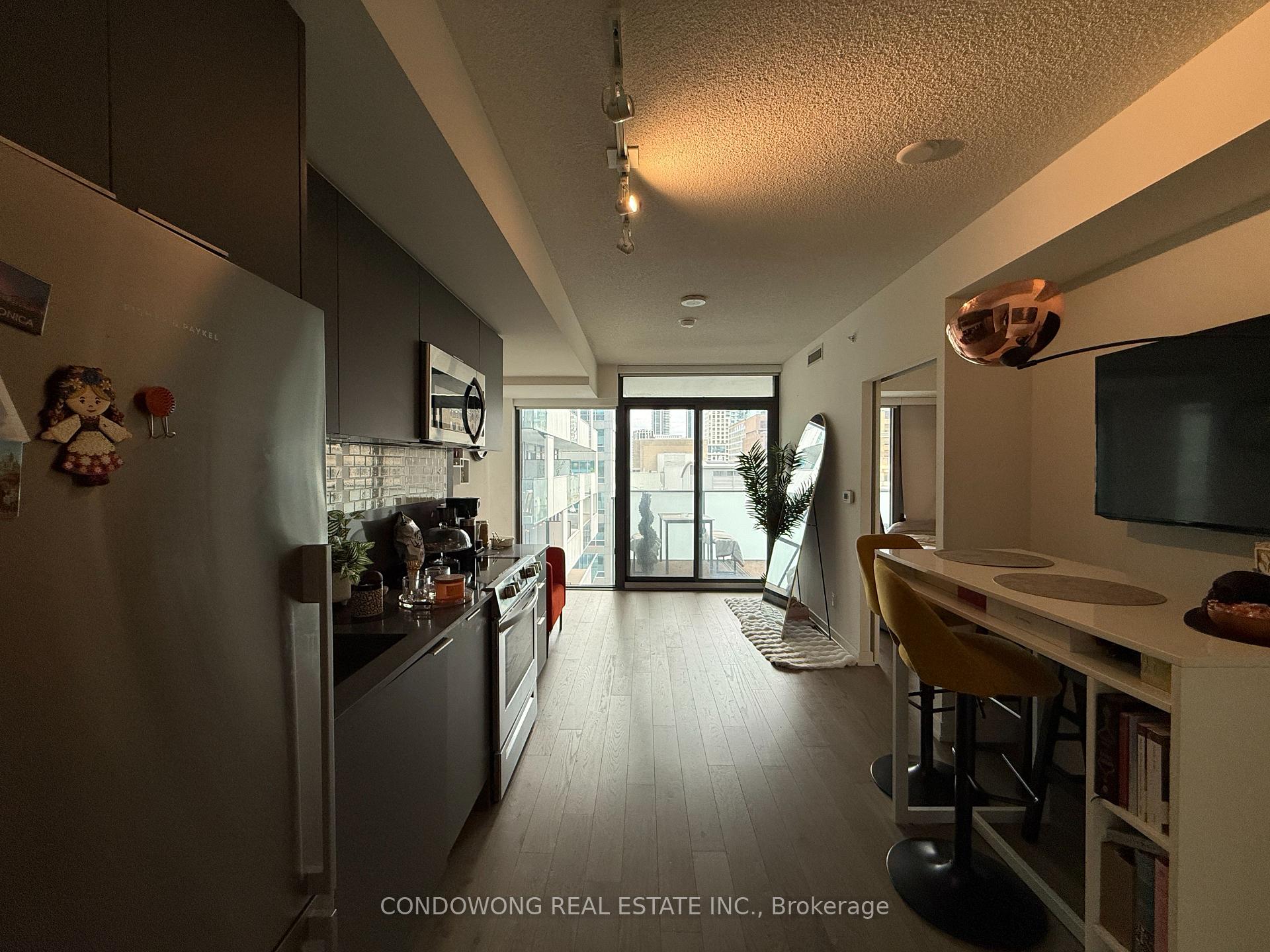Photo of Unit 1608, 25 Richmond Street E