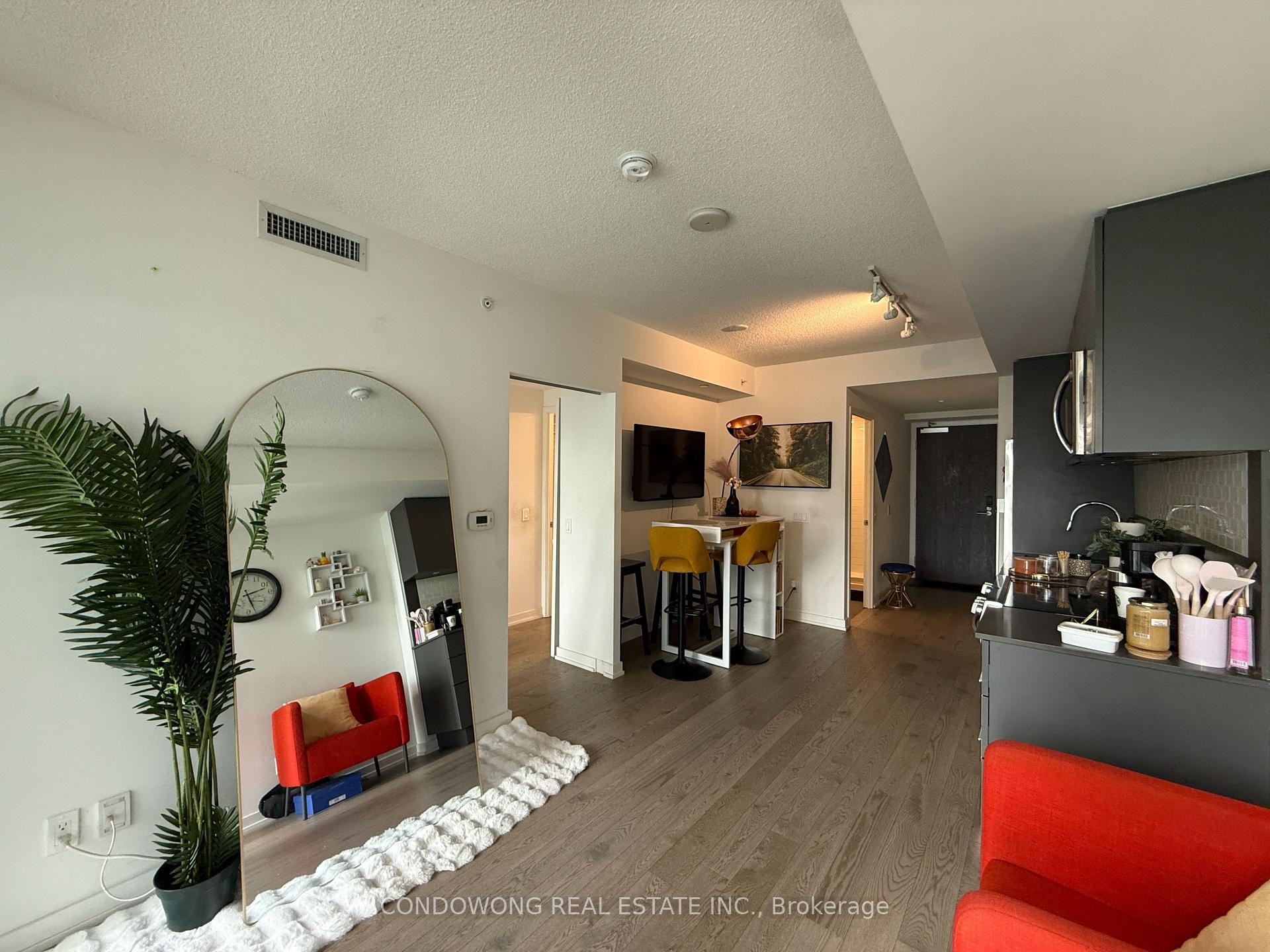 Photo 5 of Unit 1608, 25 Richmond Street E, Toronto, Church-Yonge Corridor — HOMEH