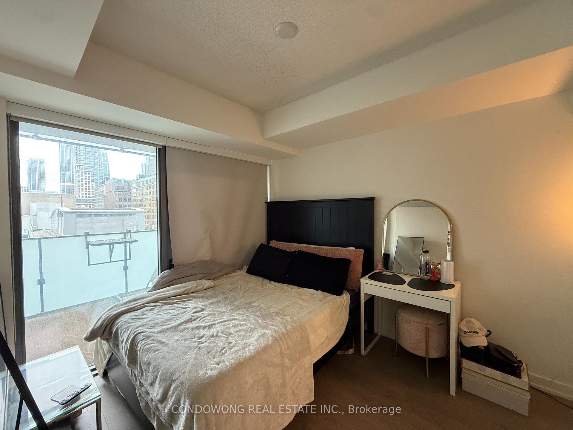 Photo 8 of Unit 1608, 25 Richmond Street E, Toronto, Church-Yonge Corridor — HOMEH