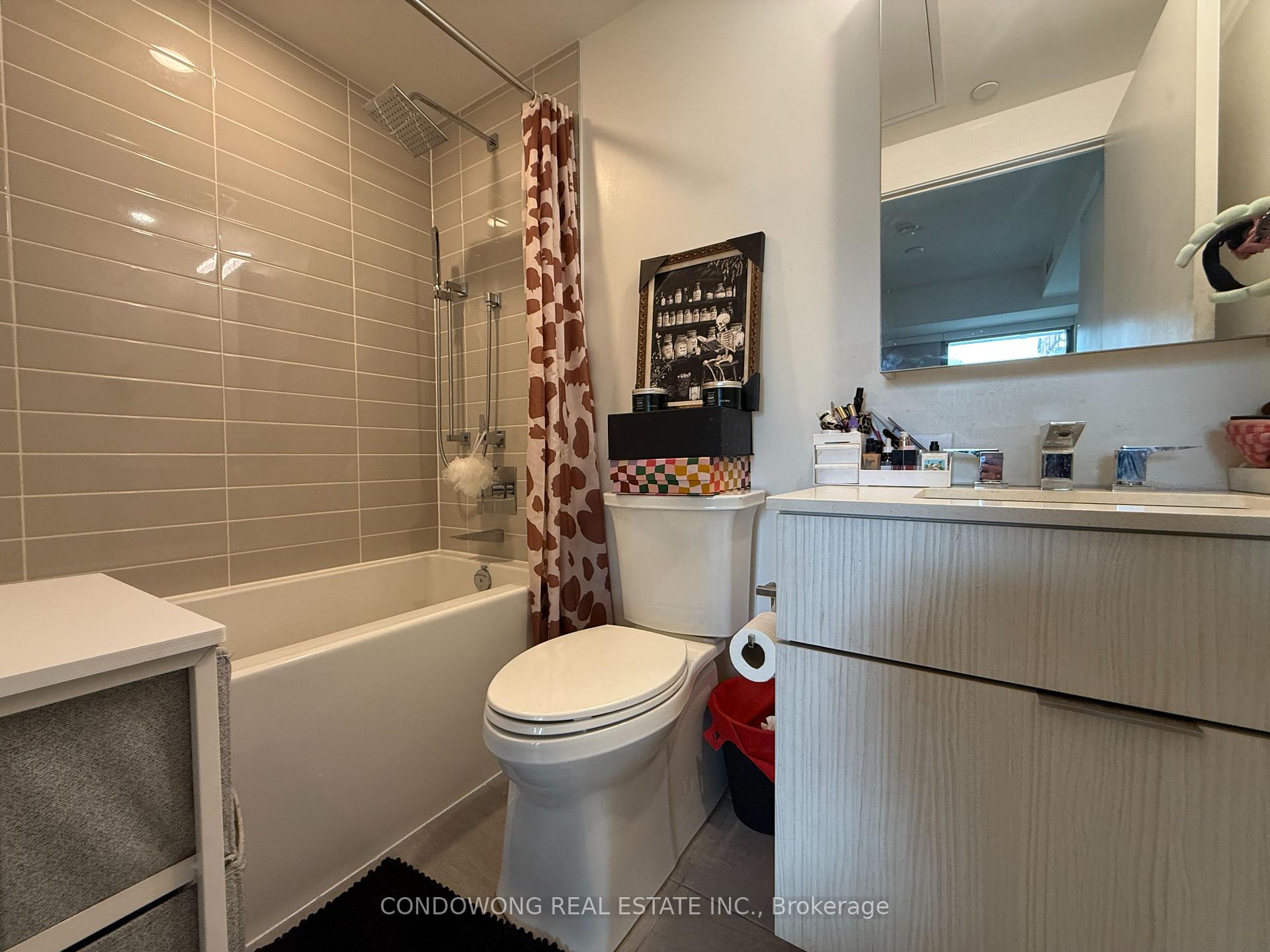 Photo 10 of Unit 1608, 25 Richmond Street E, Toronto, Church-Yonge Corridor — HOMEH