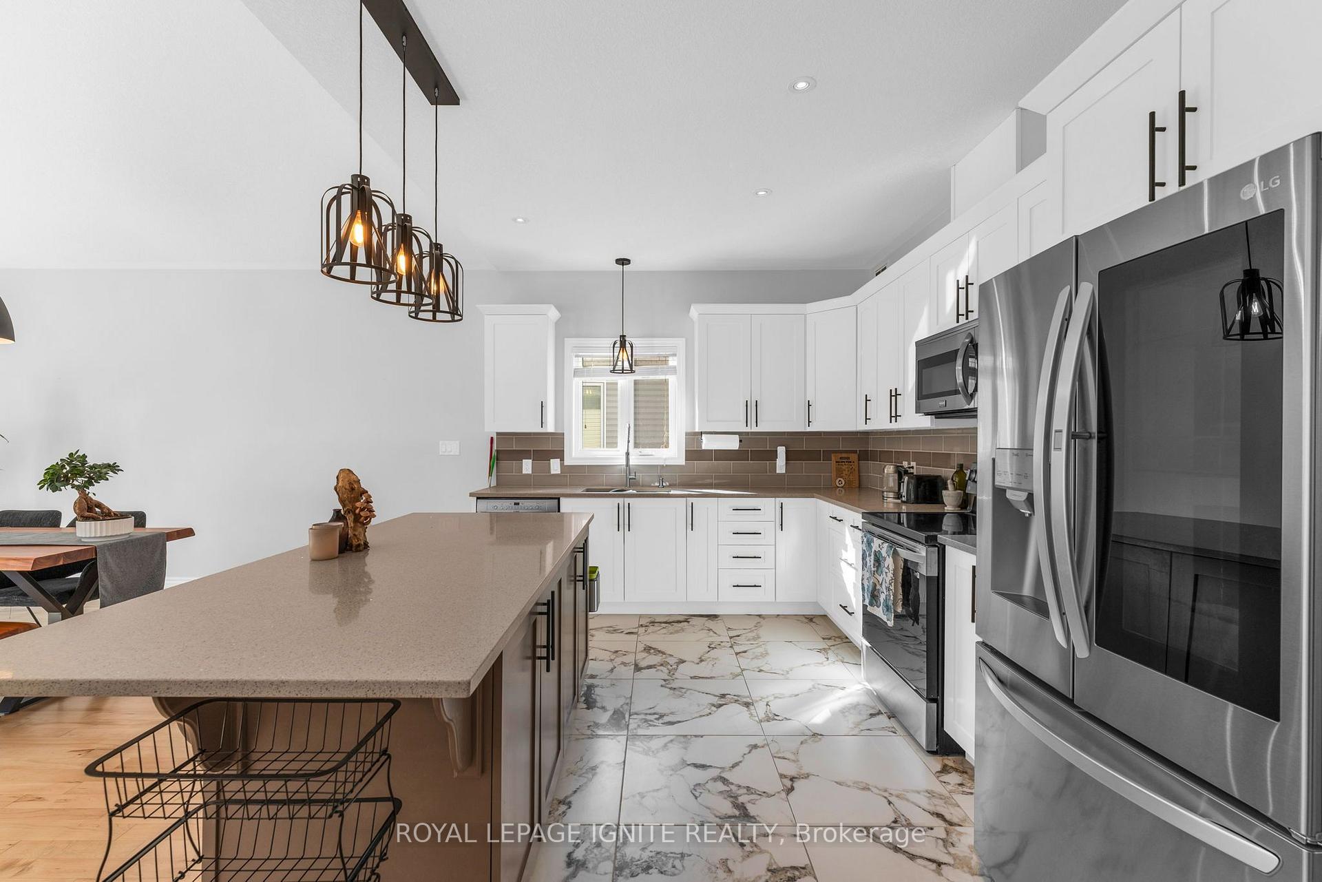 Photo 3 of 1234 Mazzolin Crescent, Kingston, City Northwest — HOMEH