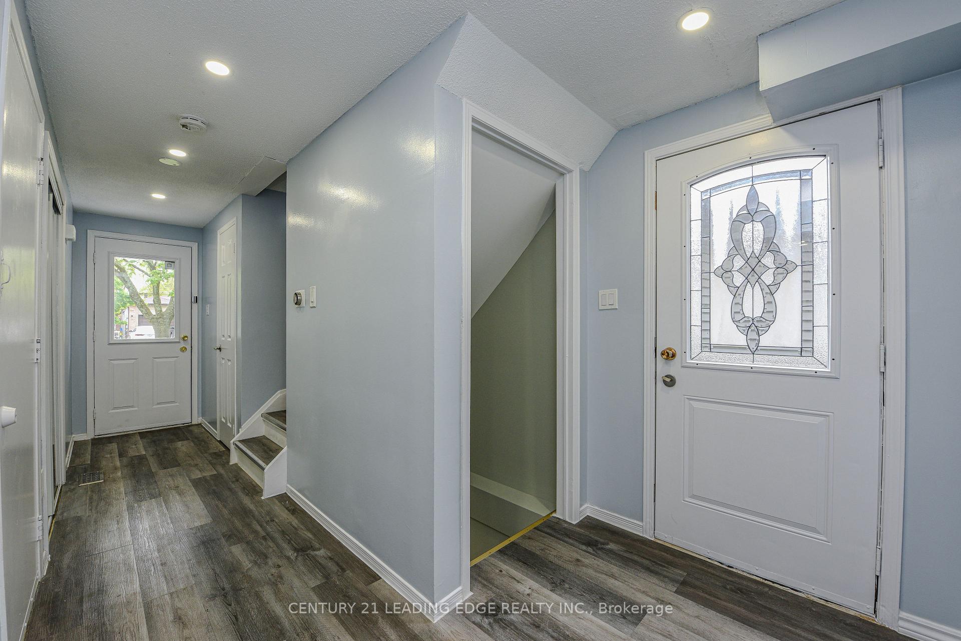 Photo 6 of 169 Hickling Trail, Barrie, Grove East — HOMEH